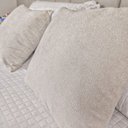 Ver imagem 2 de Kit 2 Capas Almofada Quadrada Bouclé 43x43 – Zíper Invisível, Texturizado