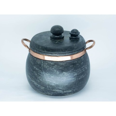 Panela de Pressão em Pedra Sabão Número 8 - Curada