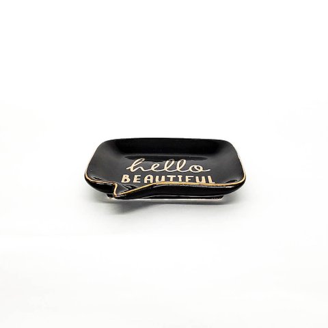 Prato Preto Hello Beautiful