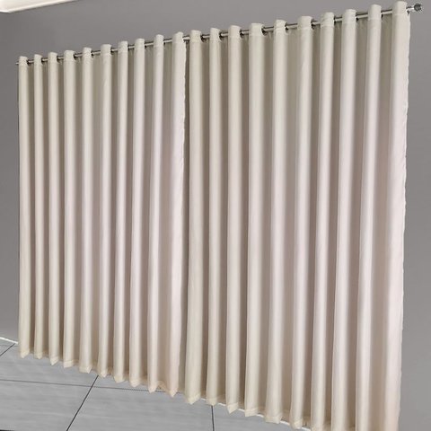 cortina pé direito blackout Celina 5,50 x 5,00 ilhois palha