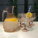 Ver imagem 2 de Kit Jarra 2,3L e 6 Taças 350ml Jogo de Plástico Refresco Tango Servir Água Suco Rosa Translúcido