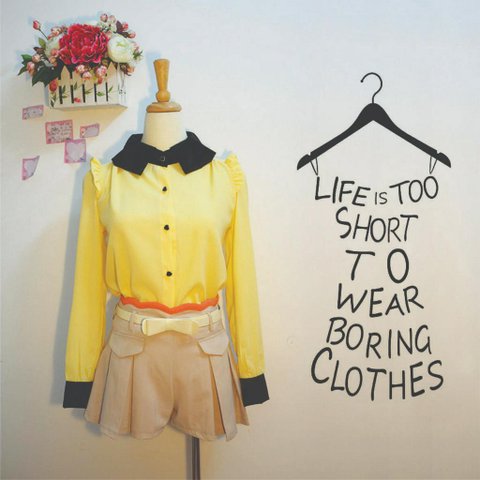 Adesivo de Parede Decorativo Frase Life Is Too - Cabide