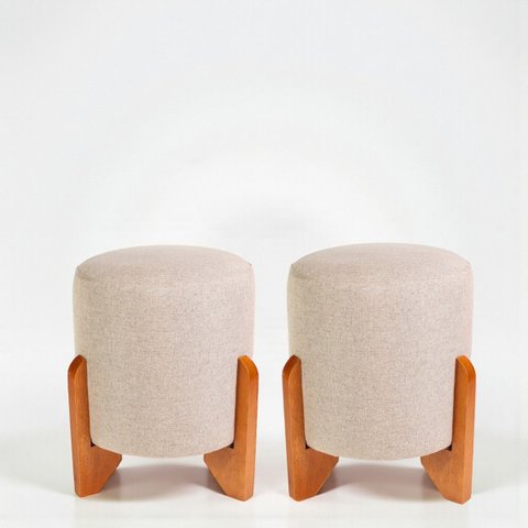 Kit 02 Puff Piave Decorativo Tecido Linho Banqueta Redondo Pés de Madeira Maciça