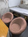 Ver imagem 4 de Kit 2 Poltronas Decorativa para Sala de Espera Recepção Resistente Escritório Tecido Veludo Luxo