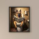 Ver imagem 1 de Quadro Banheiro Pastor Alemão Lendo Jornal 33x24cm - com Vidro:moldura Branca