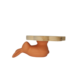 Coelho em Cerâmica com Suporte de Madeira: Um Toque de Charme e Rusticidade À Sua Decoração! - 1