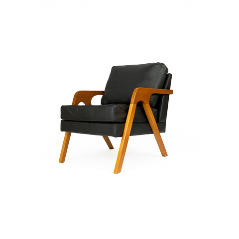 Poltrona Mona Luxo Madeira Maciça Corino Preto para Sala de Estar Decorativa Moderna