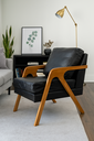 Ver imagem 5 de Poltrona Mona Luxo Madeira Maciça Corino Preto para Sala de Estar Decorativa Moderna