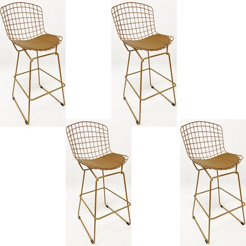 Kit 4 Banquetas para Cozinha média Bertoia cor Dourado fosco assento cor caramelo altura 60cm -