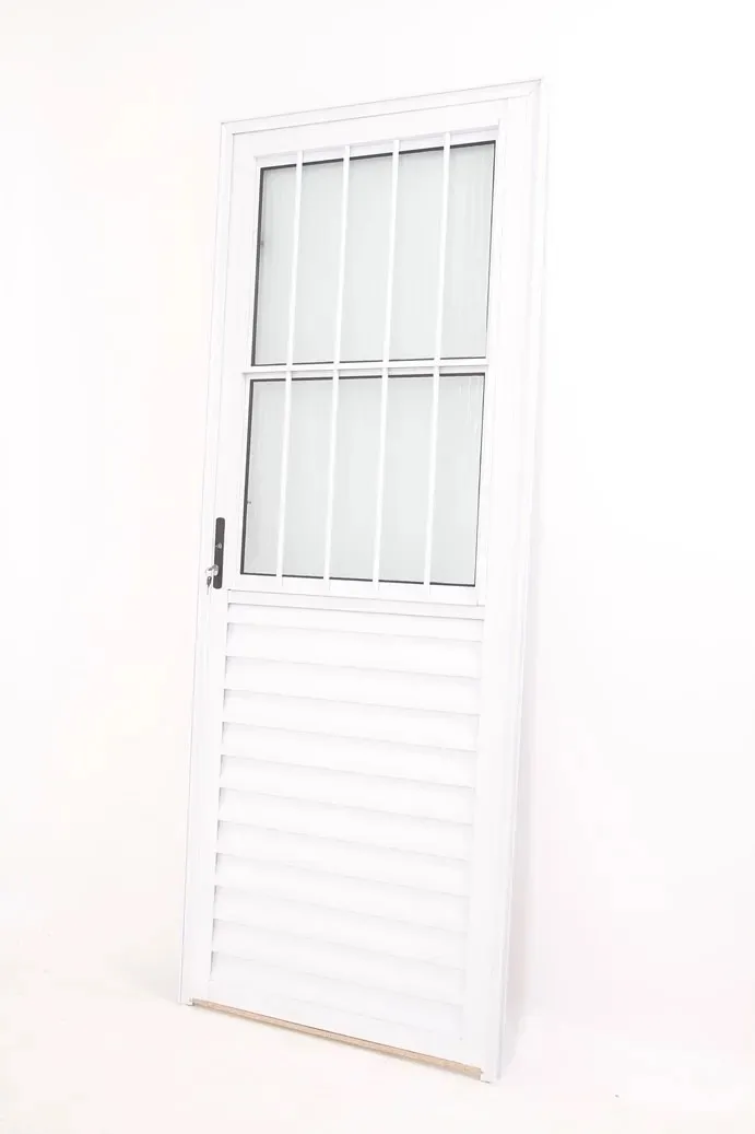 Porta de Alumínio Postigo Vidro Canelado Lado Esquerdo 210x80 Branco WM Esquadrias