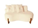 Ver imagem 2 de Namoradeira Plaza Bouclé com 3 Almofadas 120 Cm Elegância, Conforto e Sofisticação para Sua Casa