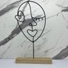 Escultura máscara rosto mulher de metal com base de Mdf - 3