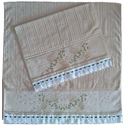 Ver imagem 1 de Toalhas Bordadas Banho e Rosto. Dente de Leão. Cor: Bege Dohler Artesanalle