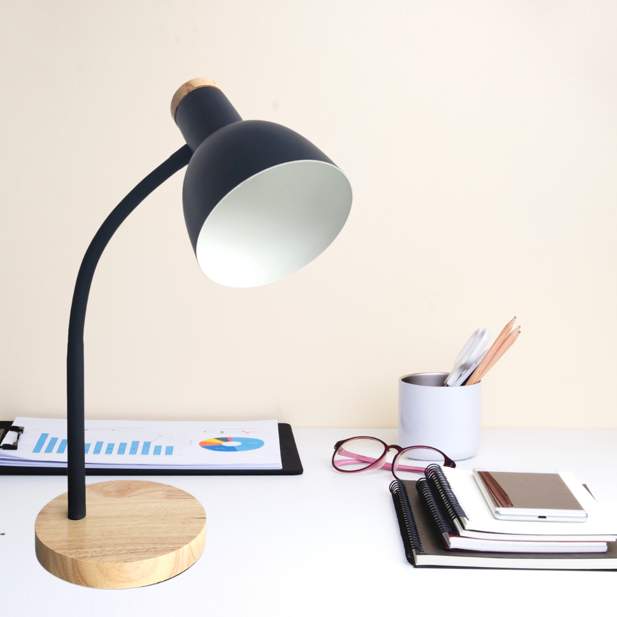 Ver imagem 5 de Luminária Mesa Abajur 50cm Articulada Flexível + Lâmpada Led Pt-03 Cor: Preto
