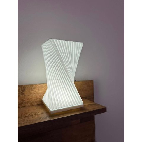 Luminária Twister – Design Moderno em Impressão 3D