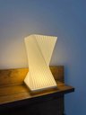 Ver imagem 3 de Luminária Twister – Design Moderno em Impressão 3D