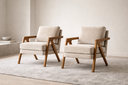 Ver imagem 1 de Kit 2 Poltronas Mona Luxo Madeira Maciça Veludo Bege para Sala de Estar Decorativa Moderna