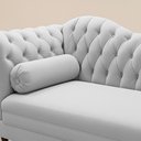 Ver imagem 3 de Divã Recamier Lavínia Clássico 120cm Capitonê com Pés de Madeira Veludo Cinza Claro - Desk Design