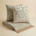 Ver imagem 4 de Kit Manta e Almofadas Decorativas para Sofá Arabesque Verde Relva - Nexta Casa