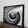 Quadro Preto e Branco Arquitetônico Escada em Espiral 70x50 cm - 4
