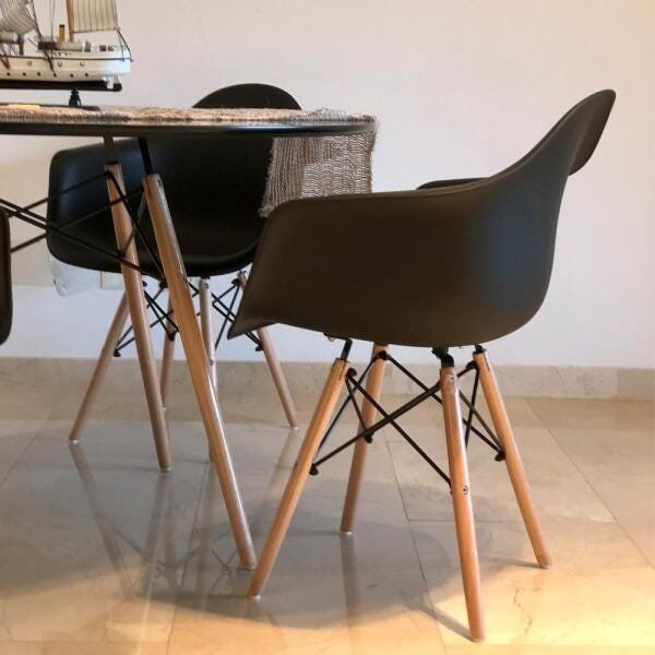 Cadeira Charles Eames com Braço Preta - 3