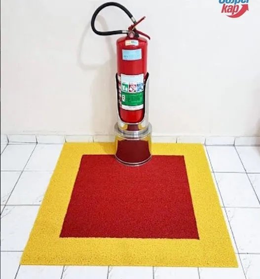 Tapete Demarcador Extintor de Incêndio Bombeiro 1,00x1,00 Cm - 2