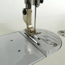 Ver imagem 2 de Maquina de Costura Industrial Reta com Mesa e Motor Pesada
