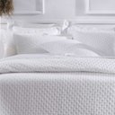 Ver imagem 1 de Kit Colcha Toque Acetinado Cristal Elegância e Conforto:Casal/Branco