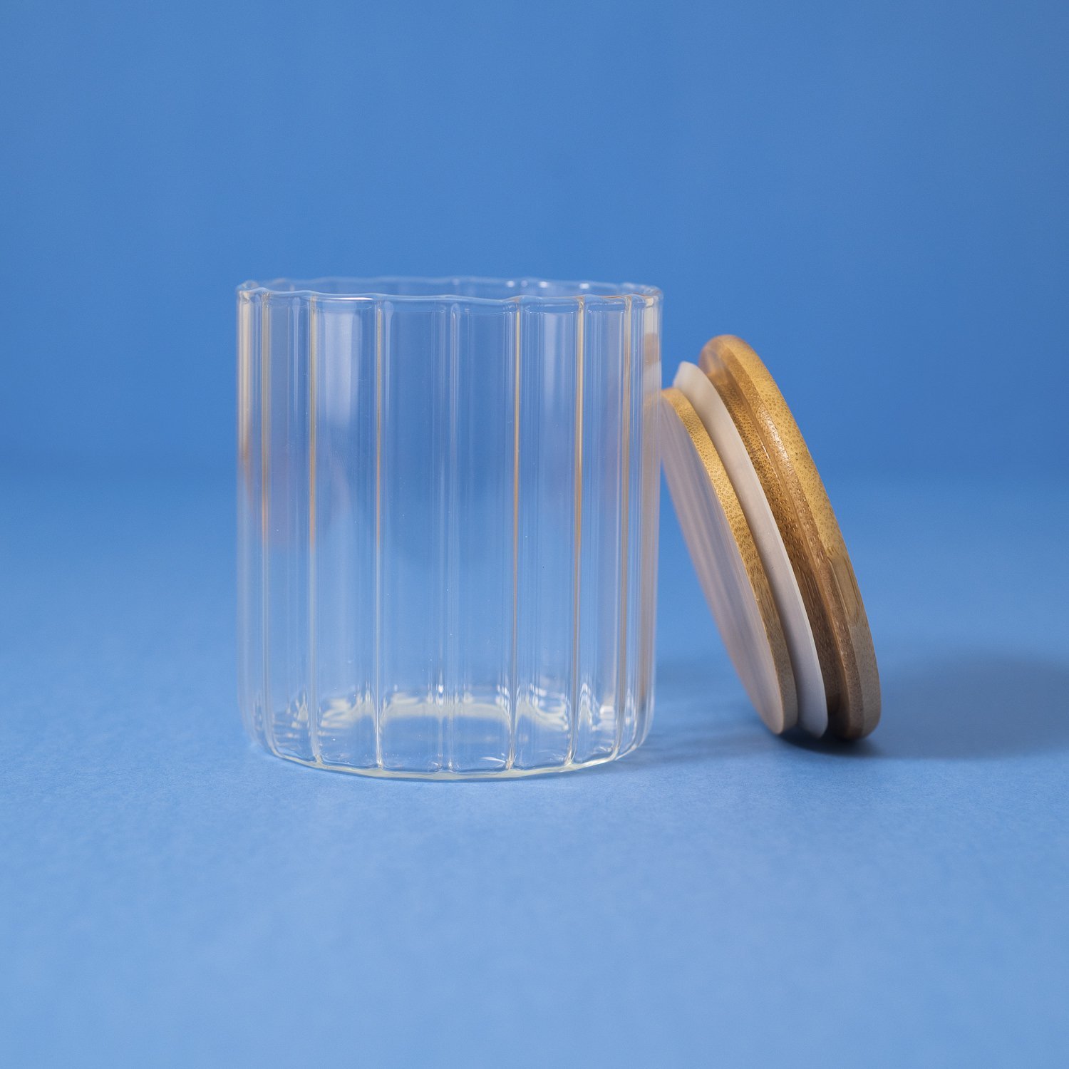 Pote 500ml de vidro canelado com tampa de bambu de mantimento - Oikos - 3