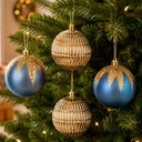 Ver imagem 1 de Bola Dourada Azul Decoração Enfeite Natalino 8cm Kit 24PÇS