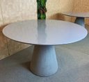 Ver imagem 3 de Mesa de Jantar Cone 120 cm Cimento Queimado + Vidro Personal Decor Mesa de Jantar Cone Redonda
