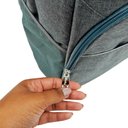 Ver imagem 7 de Mochila Térmica Cooler 18 Litros Impermeável Portátil Quente Frio com Abridor de Garrafa Cinza