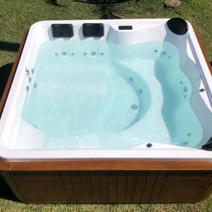 Spa Quadrado 7 Lugares Relax Ouro Fino