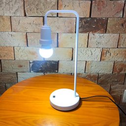 Luminária de Mesa Cabeceira Retrô Bivolt Branco Megan - 5