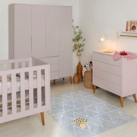 Kit Quarto Infantil com Pés Retrô Mel - Cômoda Elfe 4 Gavetas + Guarda-Roupa Elfe + Berço Mini Cama