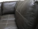 Ver imagem 4 de Sofá de Couro Canto Marrocos 3 Lugares com Chaise Direita - Marrom
