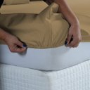 Ver imagem 2 de Lençol de Solteiro Avulso com Elástico Premium Micro Percal 400 Fios Liso Bege Avelã