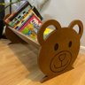 Porta Livros Infantil Revisteiro De Chão Ursinho Teddy - Montessori:Marrom - 1