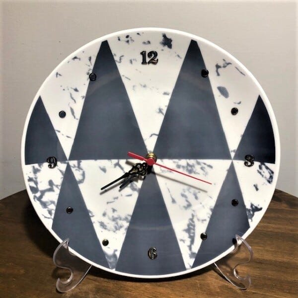Relógio geométrico 28,5cm