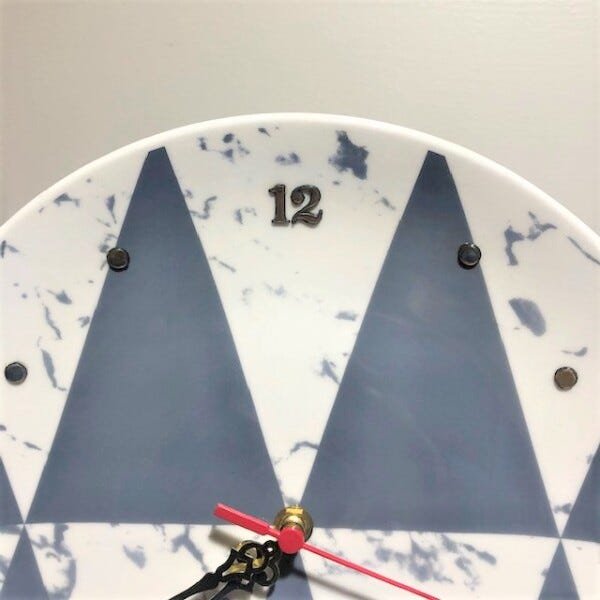 Relógio geométrico 28,5cm - 2