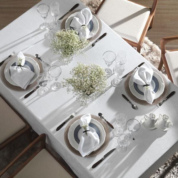 Toalha de Mesa Karsten Retangular 8 Lugares Celebration Sienna Branco