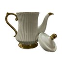 Ver imagem 6 de Jogo de Xicaras com Bule para Chá e Café com Base Giratória em Porcelana Branca com Dourado