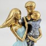 Enfeite Família Casal Com Filho Decorativo Luxo 32x10x8cm - 4