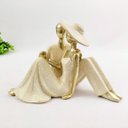 Ver imagem 2 de Enfeite Casal Sentado Pérola Decorativo Topo Bolo 14x21cm