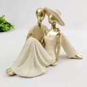 Ver imagem 3 de Enfeite Casal Sentado Pérola Decorativo Topo Bolo 14x21cm