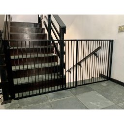Portão Segurança Criança Pet Regulável de 58 a 100cm Branco - 8