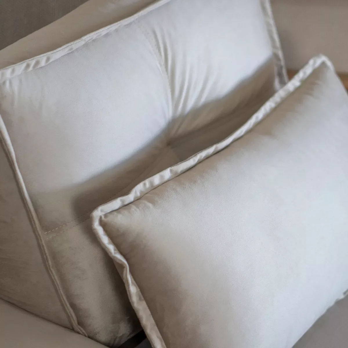 Ver imagem 3 de Poltrona Cama Solteiro Assento Dobrável Veludo Bege Sleep - Harmônica Móveis