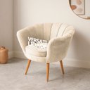 Ver mais imagens de Poltrona Sala Decorativa Pétala Veludo Gelo Pés Palito Castanho