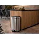 Ver imagem 3 de Lixeira Deca Quadrada com Pedal Suprema Inox 28l – 1005.qua.28.inx