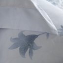 Ver imagem 3 de Jogo de Cama Queen Size Bud Vision Silver Bloom 4 Peças 300 Fios Cetim 100% Algodão Buddemeyer